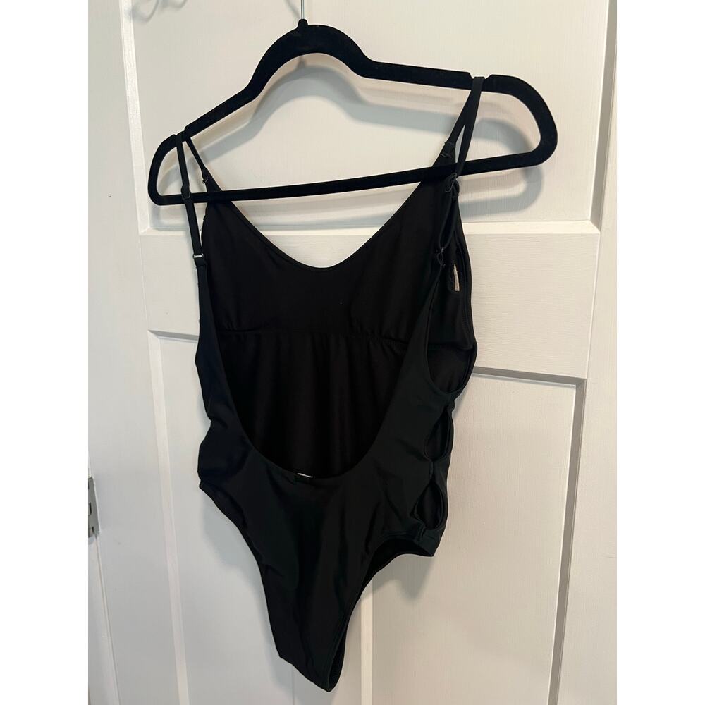 NWOT Aerie One Piece High Cut Cheeky Swimsuit Sz Small Side Cut Out Design Black - Picture 2 of 10